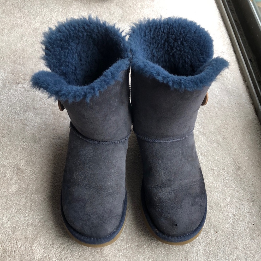 Uggs Size 8 - image 1
